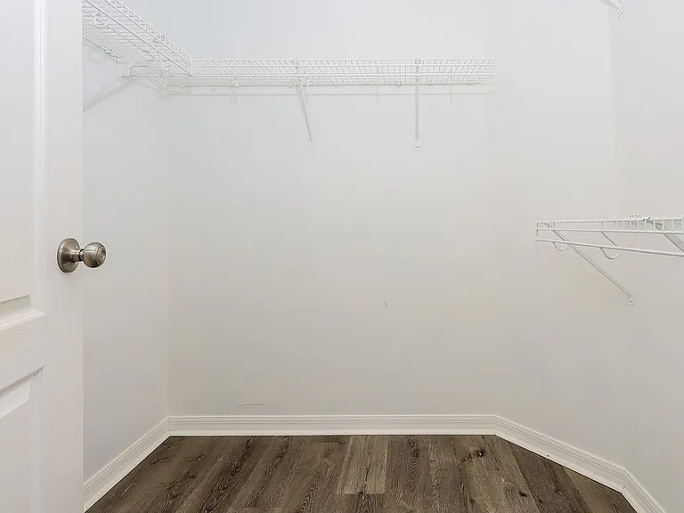 7006 Monarch Park Dr — Photo 14