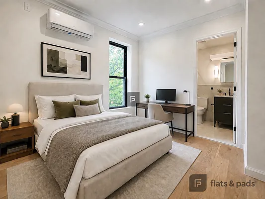 Bedroom, photo 2