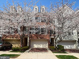 411 Oak Knoll Ter, Rockville, MD