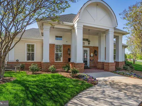 3830 Lightfoot St Unit 331, Chantilly, VA 20151