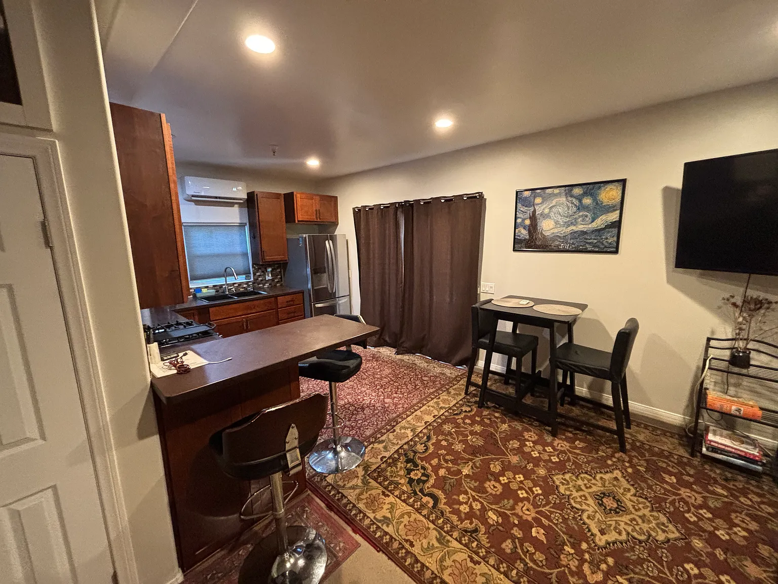 Studio, 600 sqft, $2,850 — Photo 4