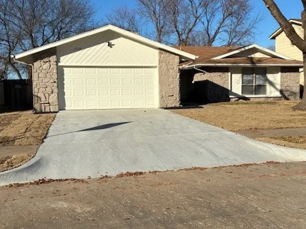 2204 W Boston St, Broken Arrow, OK 74012