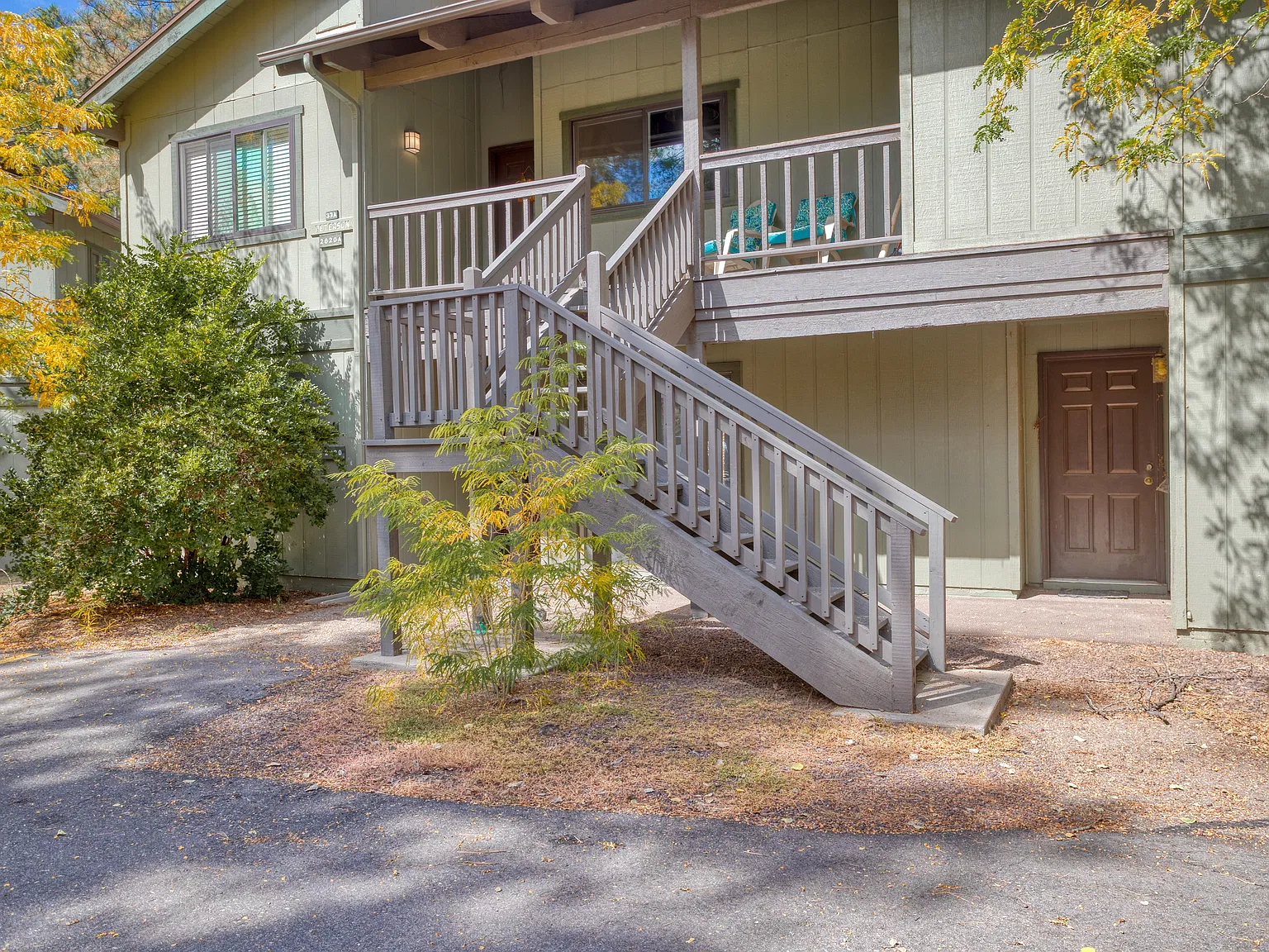 2820 Park Cir — Photo 2