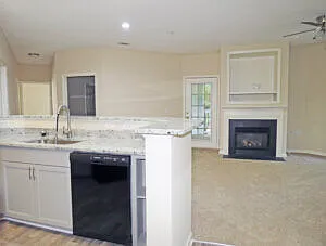 Fourth Creek Landing Apts — Photo 2