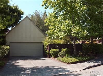 1st image of 384 Avenida Barbera