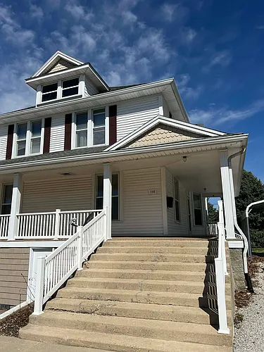 116-118 Walnut St #1 Photo 1
