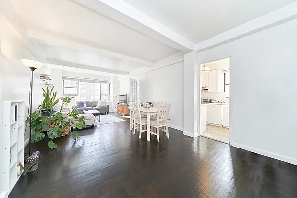 Rented by Keller Williams NYC | media 17