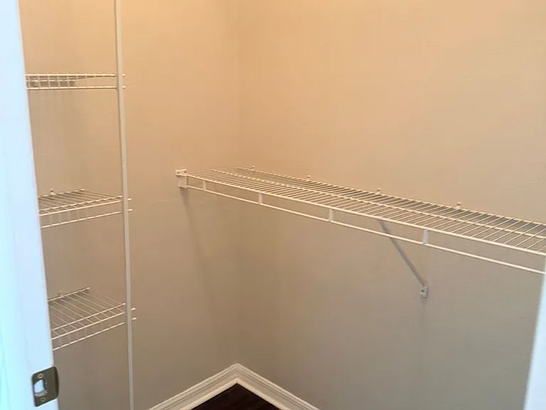 1110 Oak Pond Dr — Photo 12