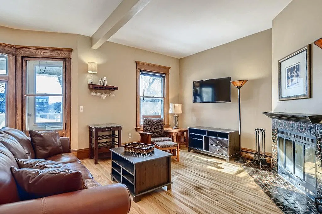 735 Laurel Ave — Photo 1