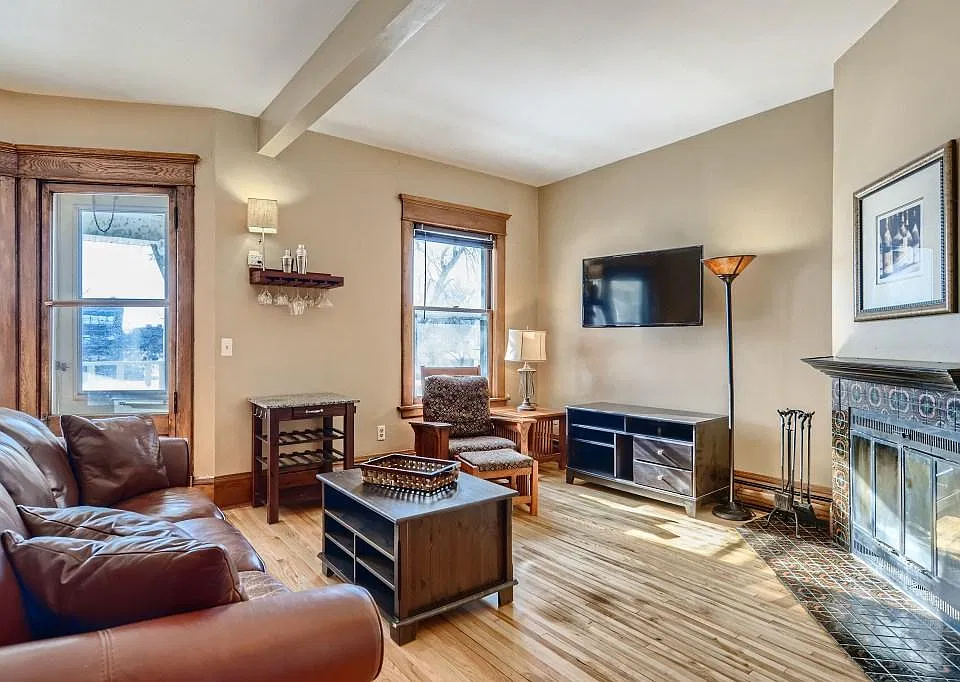 735 Laurel Ave #3