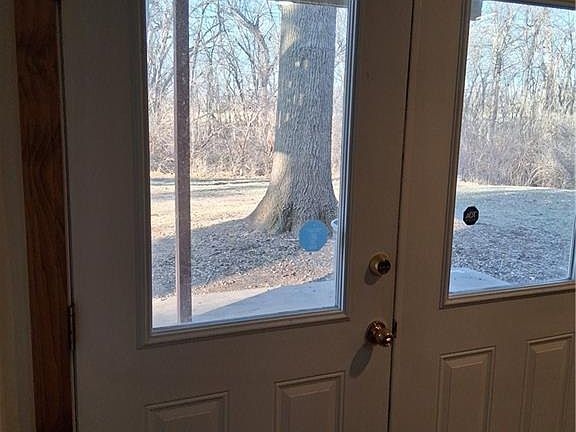 4th image of 1475 Grandview Dr