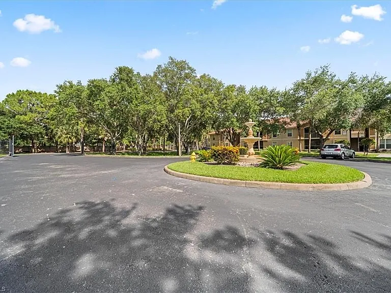 8235 Ibis Club Dr #309 — Photo 31