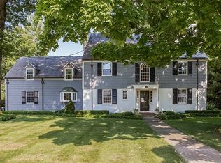 24 Pilgrim Rd, West Hartford, CT 06117