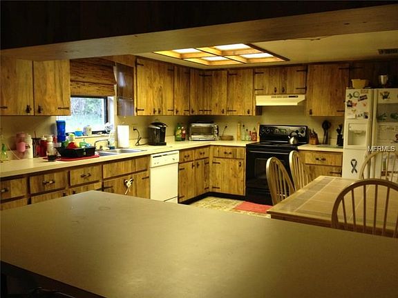 Eat-in Kitchen with Breakfast Bar