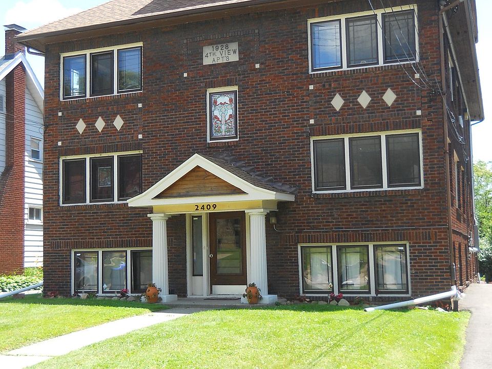 1st image of 2409 4th St APT 2