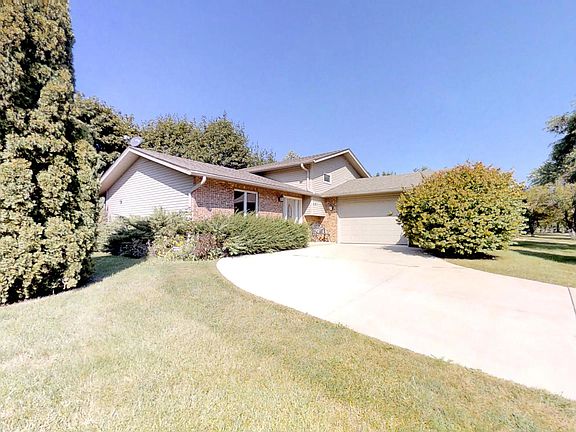 2nd image of 601 Ca Crest Dr