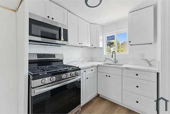 Studio, 500 sqft, $2,000 — Photo 3