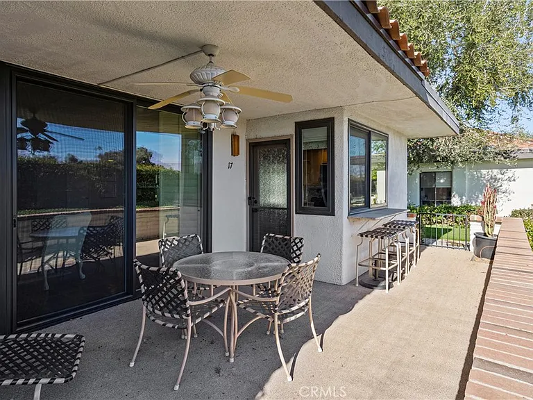 17 Toledo Dr — Photo 32