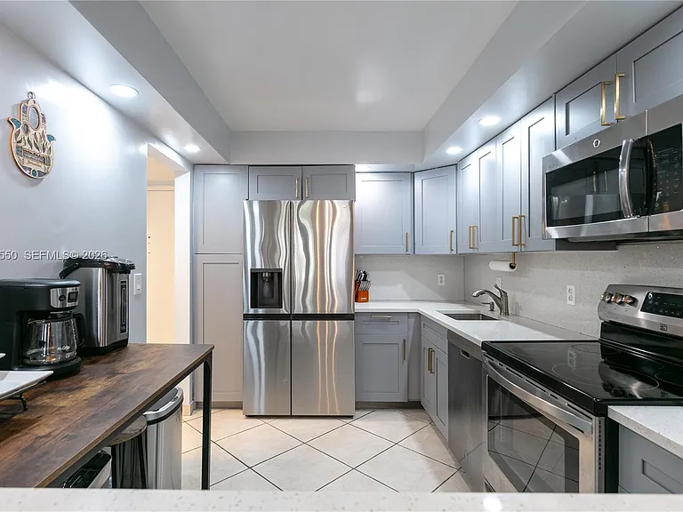 2401 S Ocean Dr #404 — Photo 8