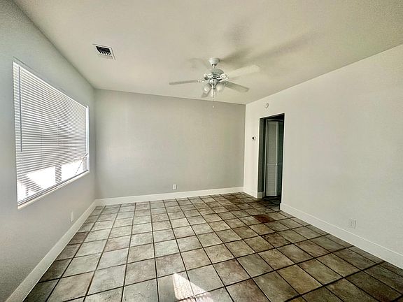 5th image of 4300 Seagrape Dr APT 7