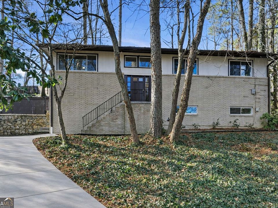 1st image of 1583 Nantahalla Ct NE