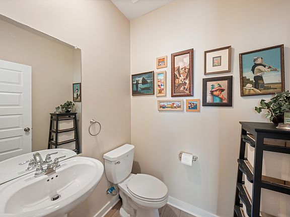 5th image of 158 Southwind Run