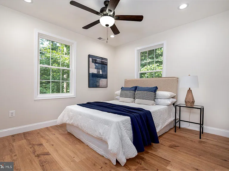 1400 Lower View Ct — Photo 18