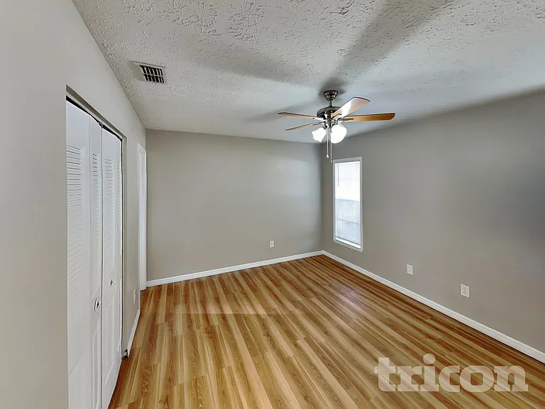 2704 Manor Hill Dr — Photo 9