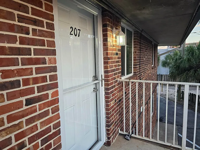 315 Bream Ave #207 — Photo 31