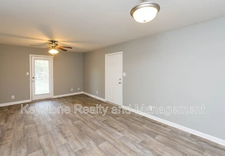 Royster Lane — Photo 120