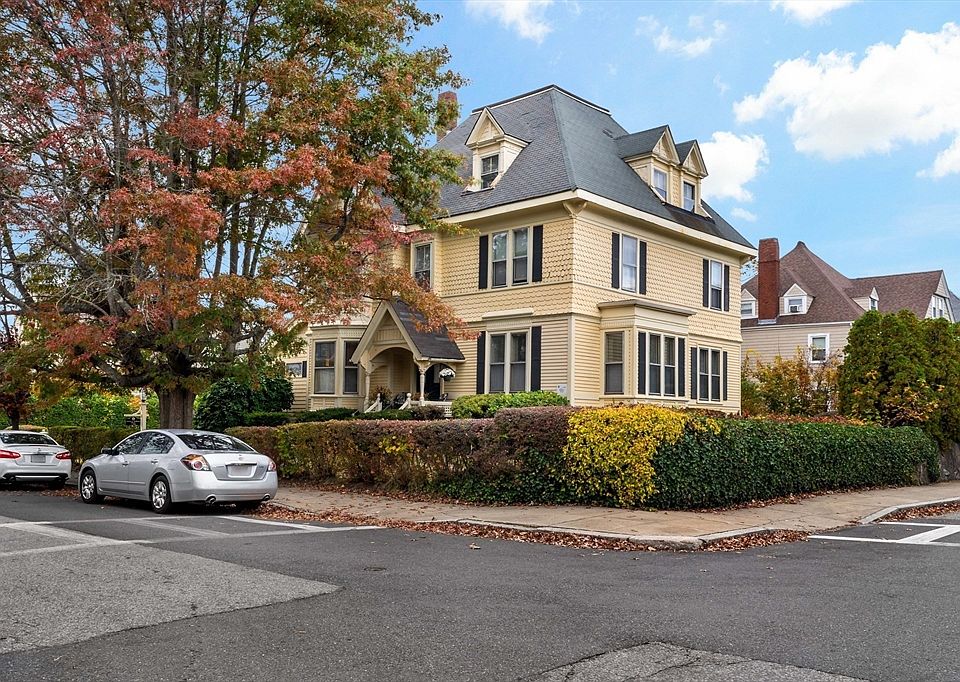 1st image of 216 Prospect St