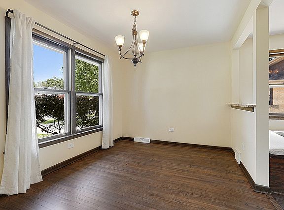 3rd image of 5729 W 89th Pl