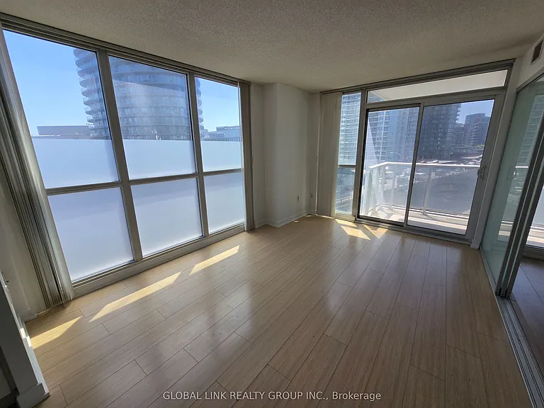75 Queens Wharf Rd #808 — Photo 3