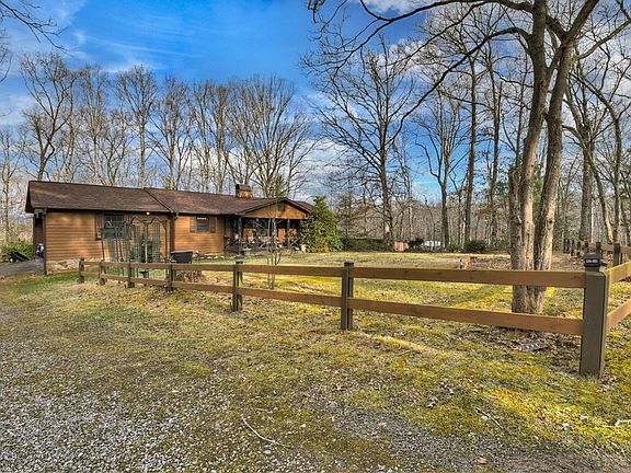 5th image of 788 Lake Forest Dr