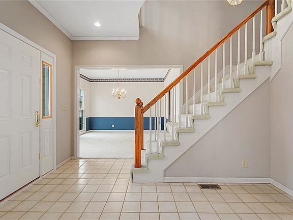 4th image of 5345 W 130th Ter