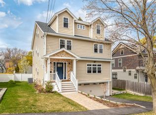 89 Robbins Rd, Arlington, MA 02476