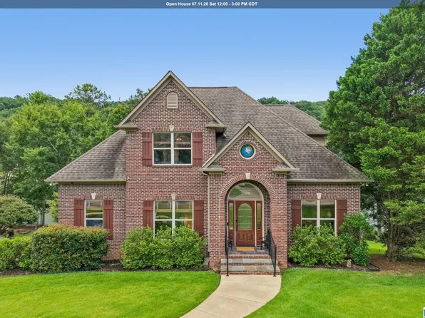 1097 Long Leaf Ln, Bessemer, AL 35022