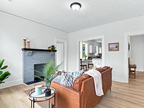 3rd image of 408 Westover Blvd