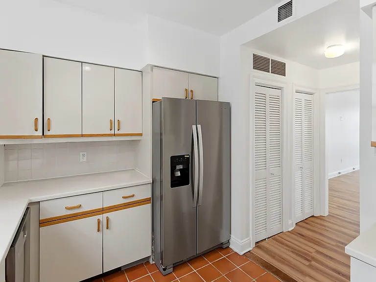 204 Shearwater Ct W #21 — Photo 8