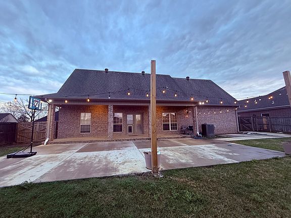 2nd image of 32 Earnhardt Cir