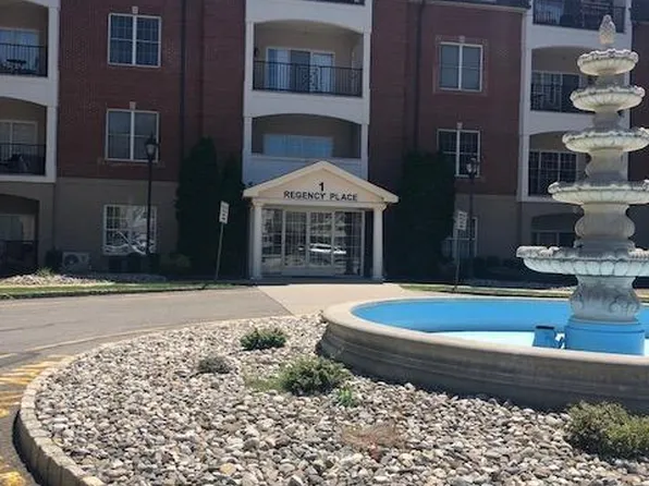 404 Regency Pl, Woodbridge, NJ 07095