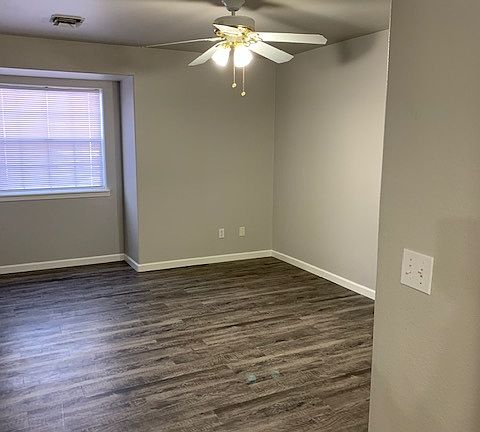 5th image of 1201 W Larson St