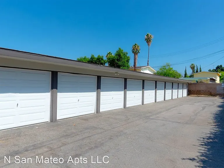 16 N San Mateo St — Photo 8