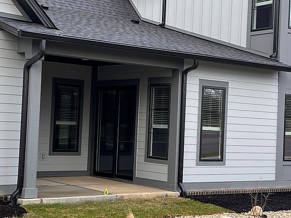 3rd image of 16518 Deerpath Way