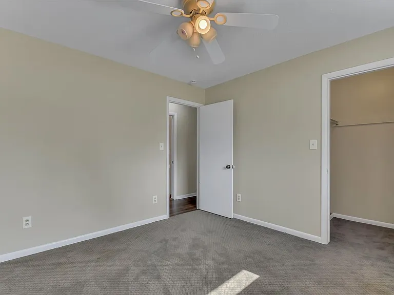 7687 Newman St — Photo 26