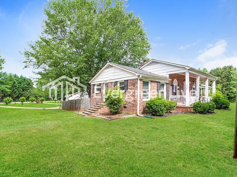 528 Mason Rd — Photo 2