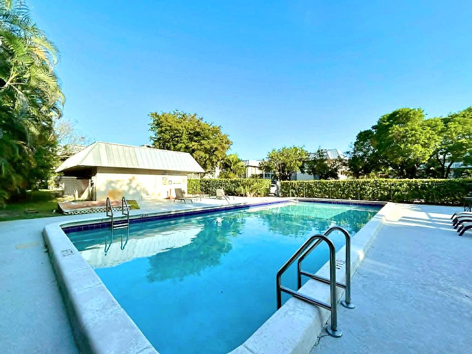1st image of 2960 Riverside Drive #113-2