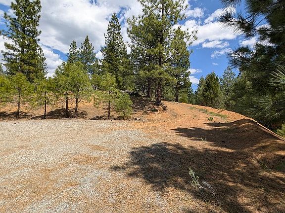 3rd image of 115 Cedar Ridge Rd