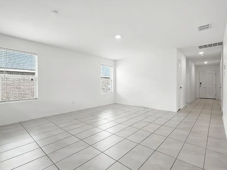 1653 Bluffview Dr — Photo 15