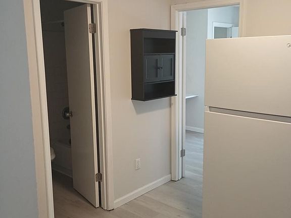 5th image of 8026 Stark Ave APT D